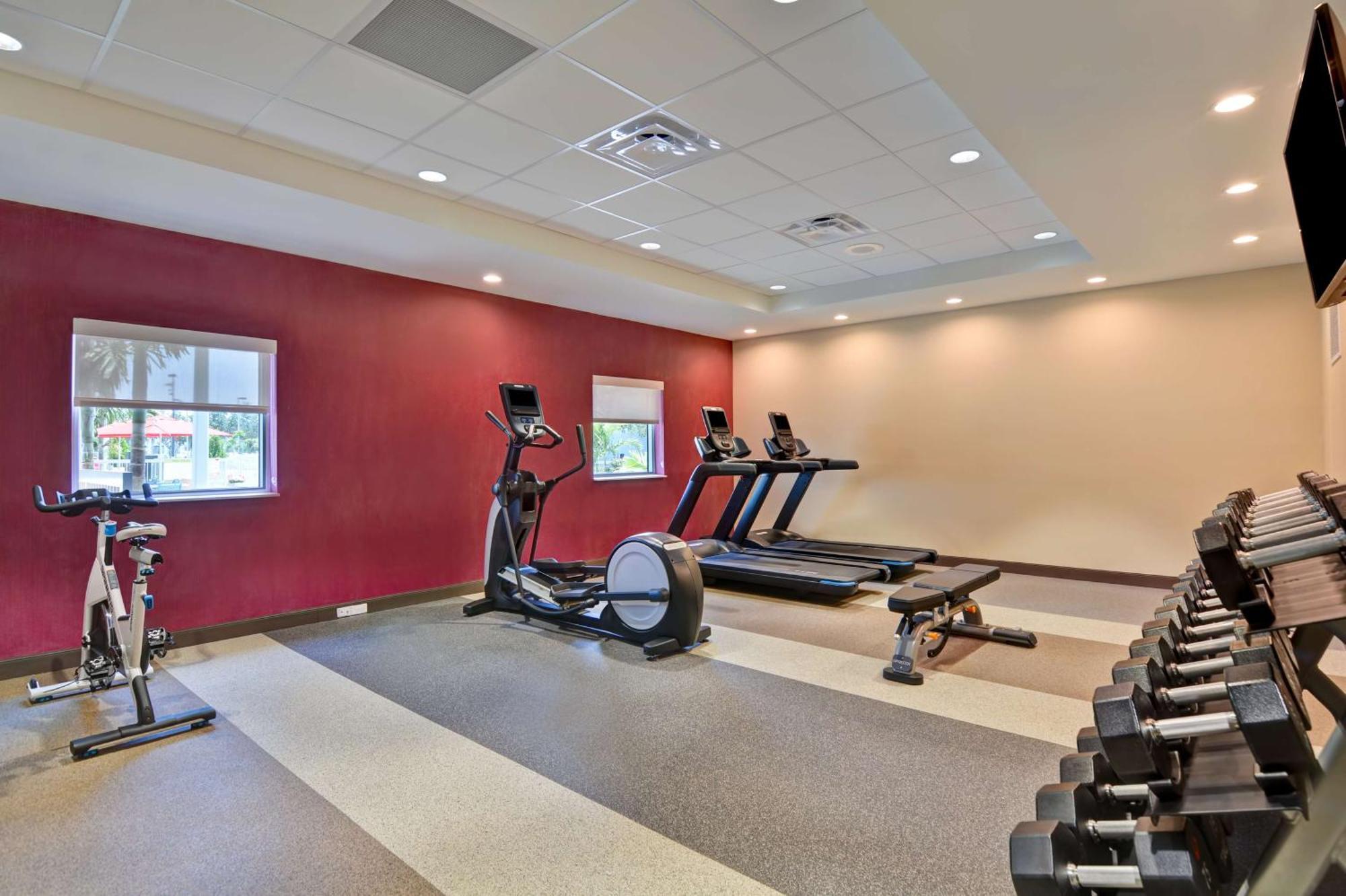 Home2 Suites By Hilton Naples I-75 Pine Ridge Road المظهر الخارجي الصورة