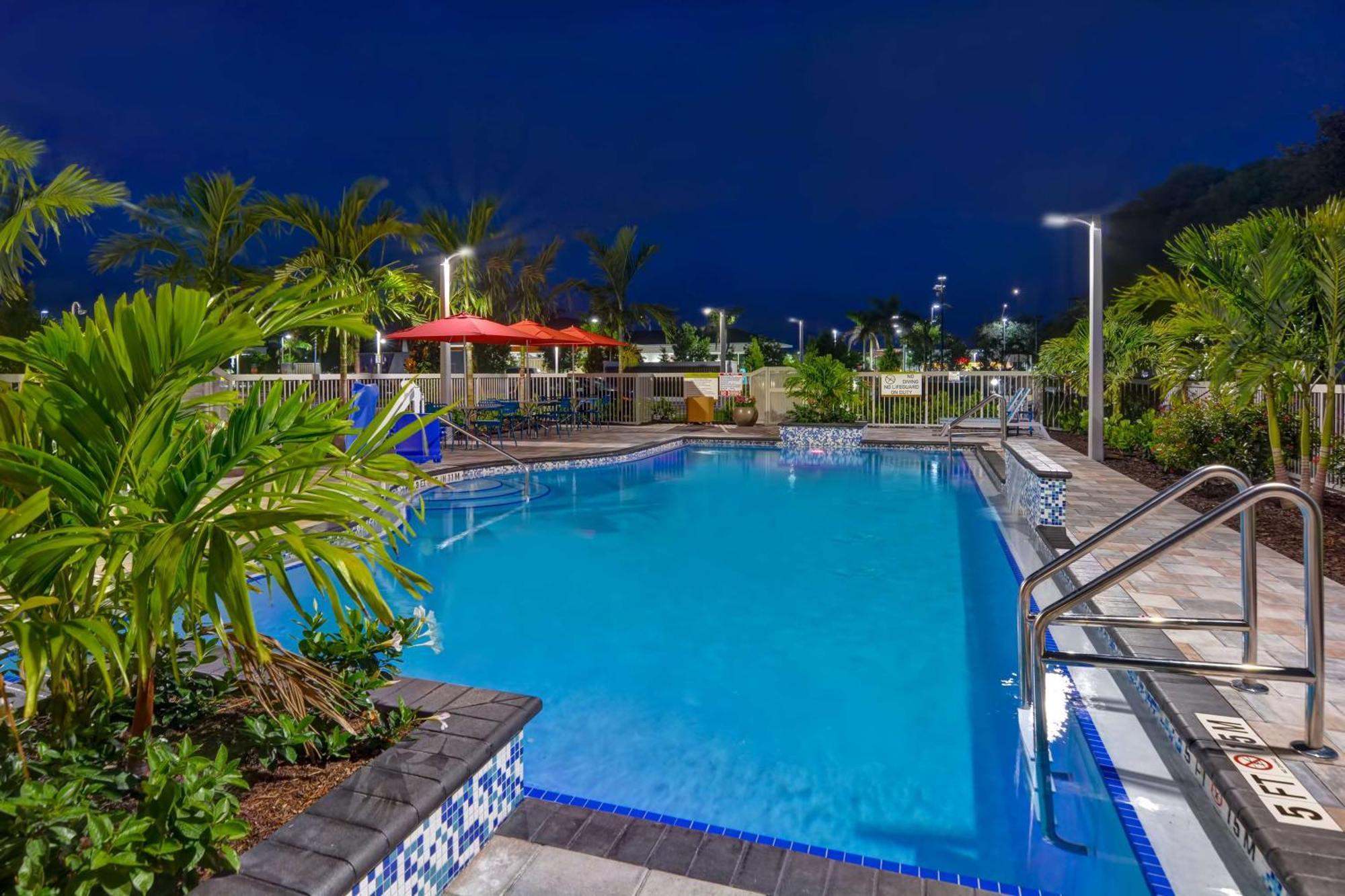 Home2 Suites By Hilton Naples I-75 Pine Ridge Road المظهر الخارجي الصورة
